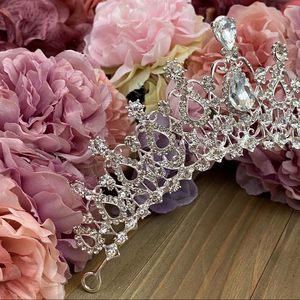 Stunning Crystal Rhinestone Bridal Tiara Crown - Picture 8 of 15